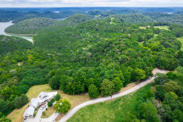 $905,000 | 4445 Hurricane Ridge Road, Smithville, TN 37166