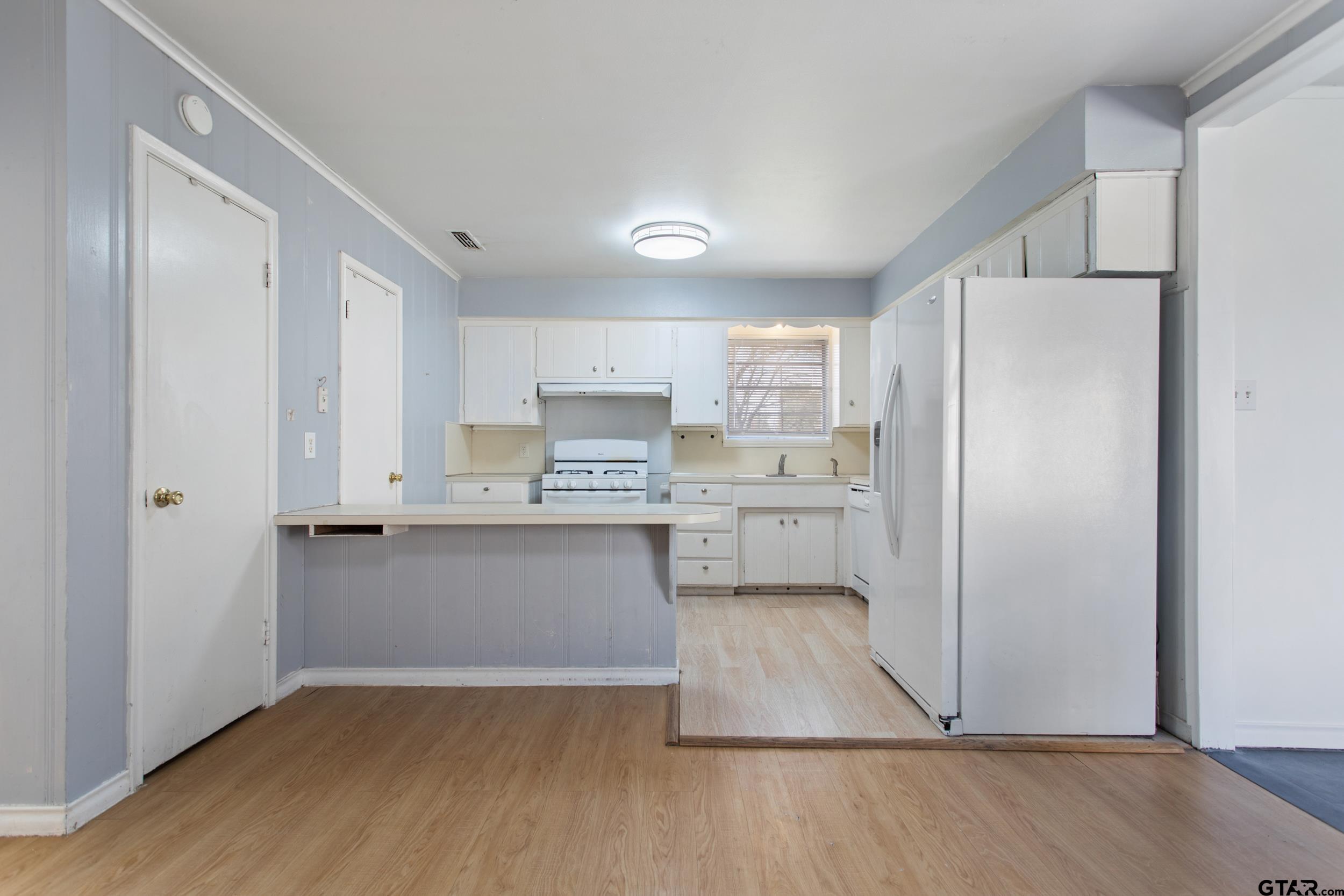 3126 Colgate Avenue Tyler, TX 75701 - Photo 3 of 27