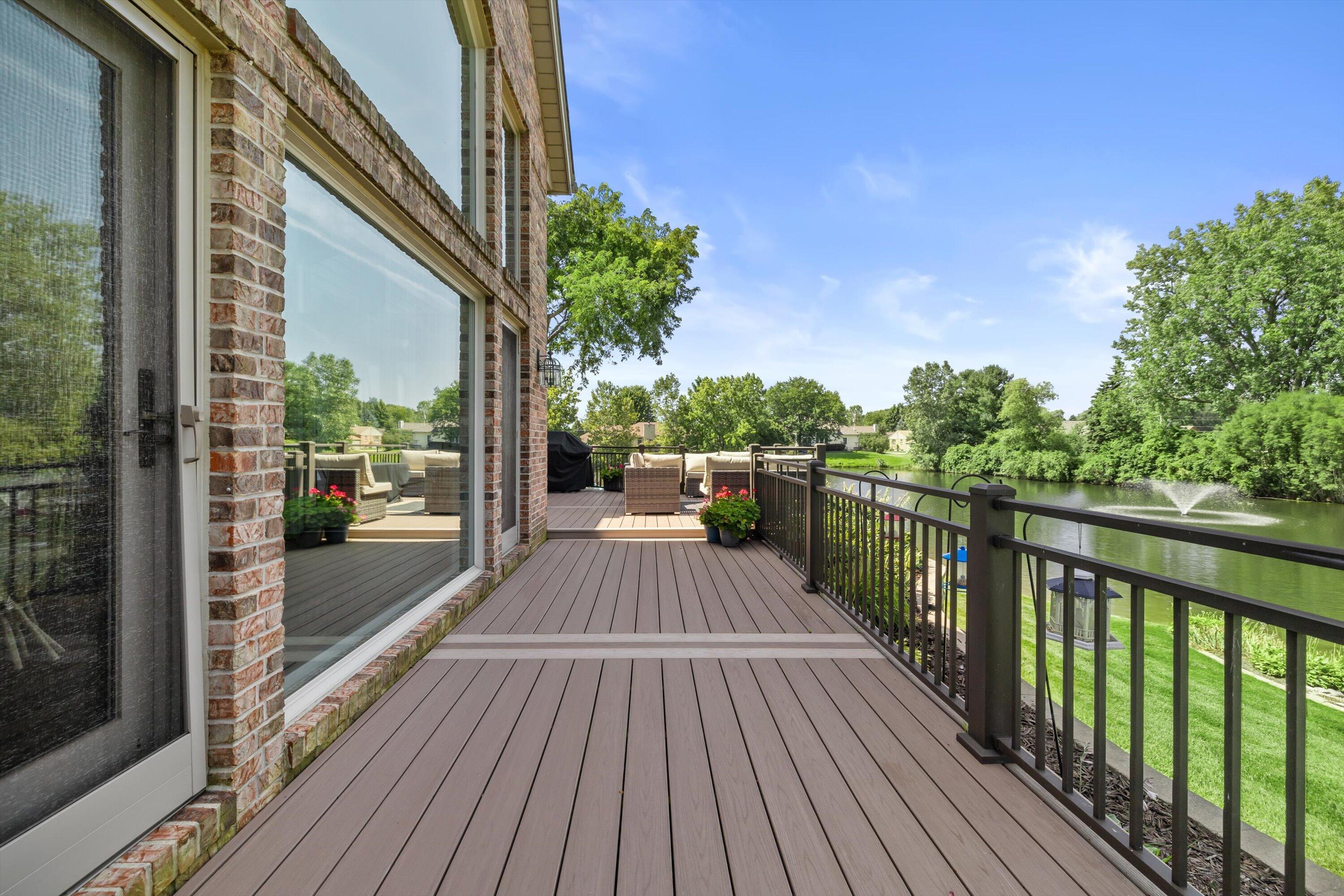 1228 5 Mile Road Caledonia, WI 53402 - Photo 42 of 50 Deck