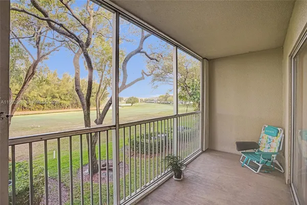 $189,000 | 1110 Southwest 125th Avenue, Unit 209M, Pembroke Pines, FL 33027