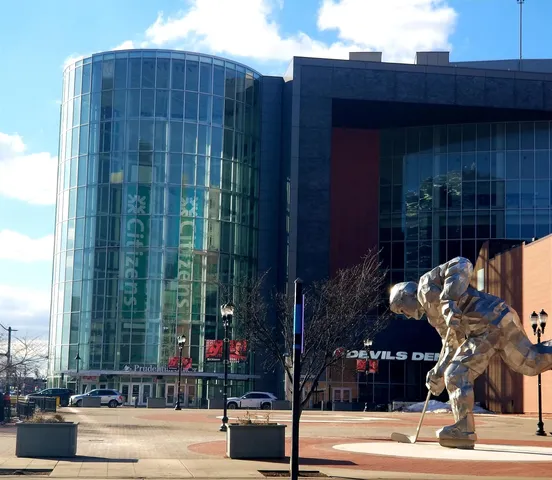 $2,000 | 111 Mulberry Street, Unit 1E, Newark, NJ 07102