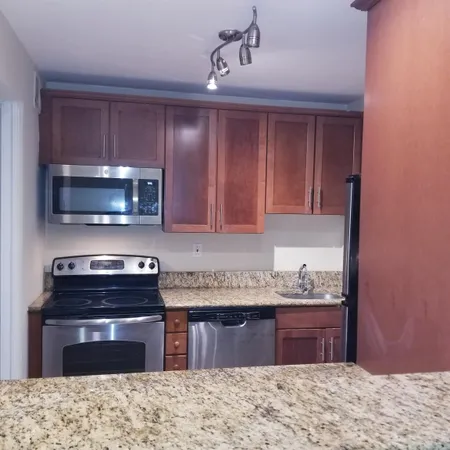 $2,000 | 111 Mulberry Street, Unit 1E, Newark, NJ 07102