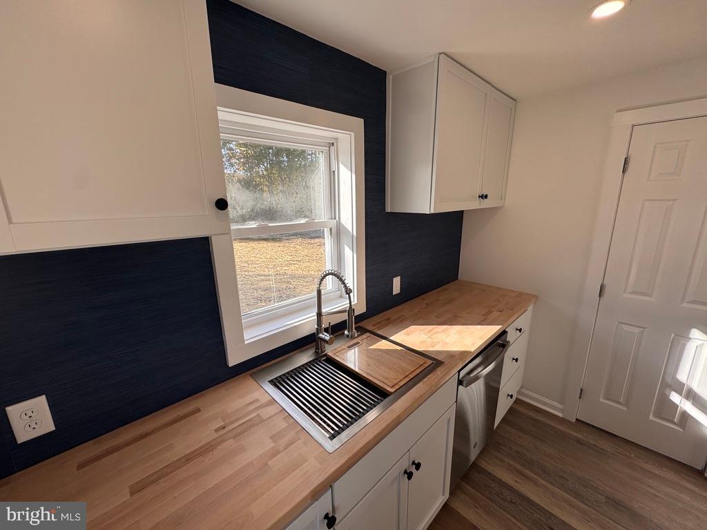 229 Oldtown Road Goldsboro, MD 21636 - Photo 11 of 27 a view of room with wooden floor