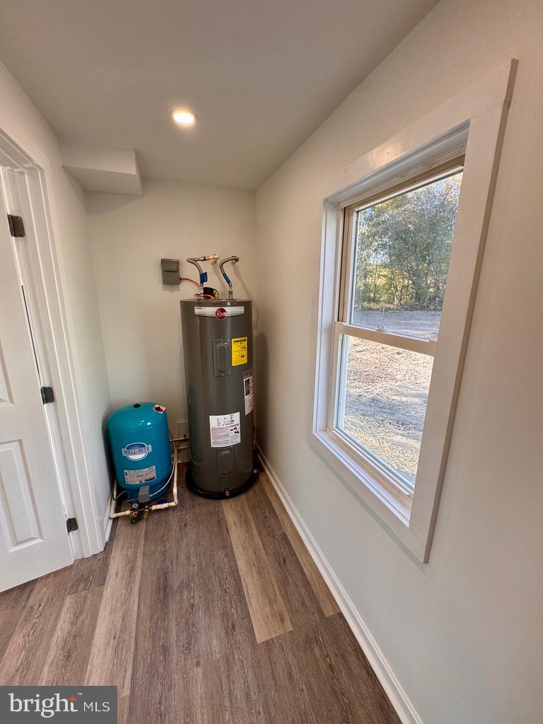 229 Oldtown Road Goldsboro, MD 21636 - Photo 14 of 27 a bedroom with a bed and a window