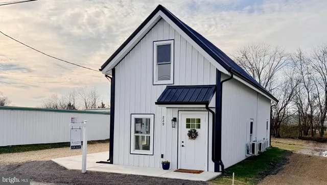 a house view with a outdoor space