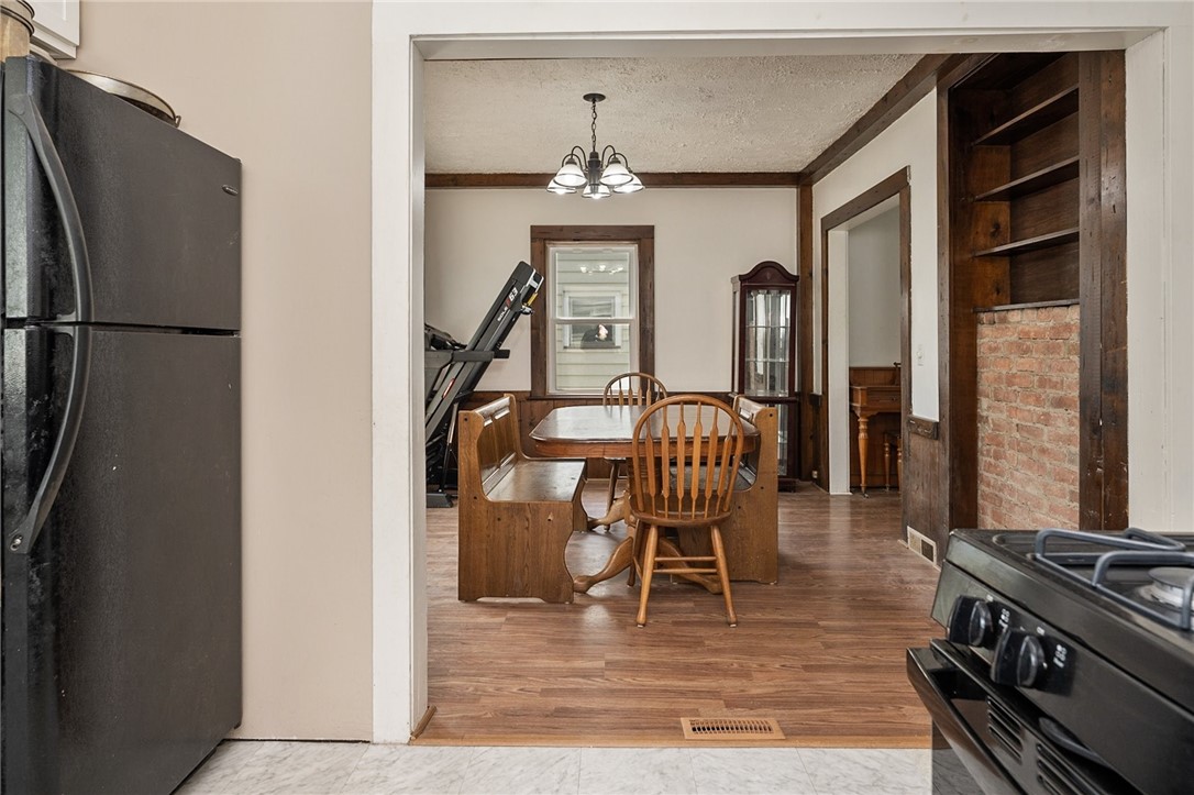 171 Harding Road Rochester, NY 14612 - Photo 11 of 23