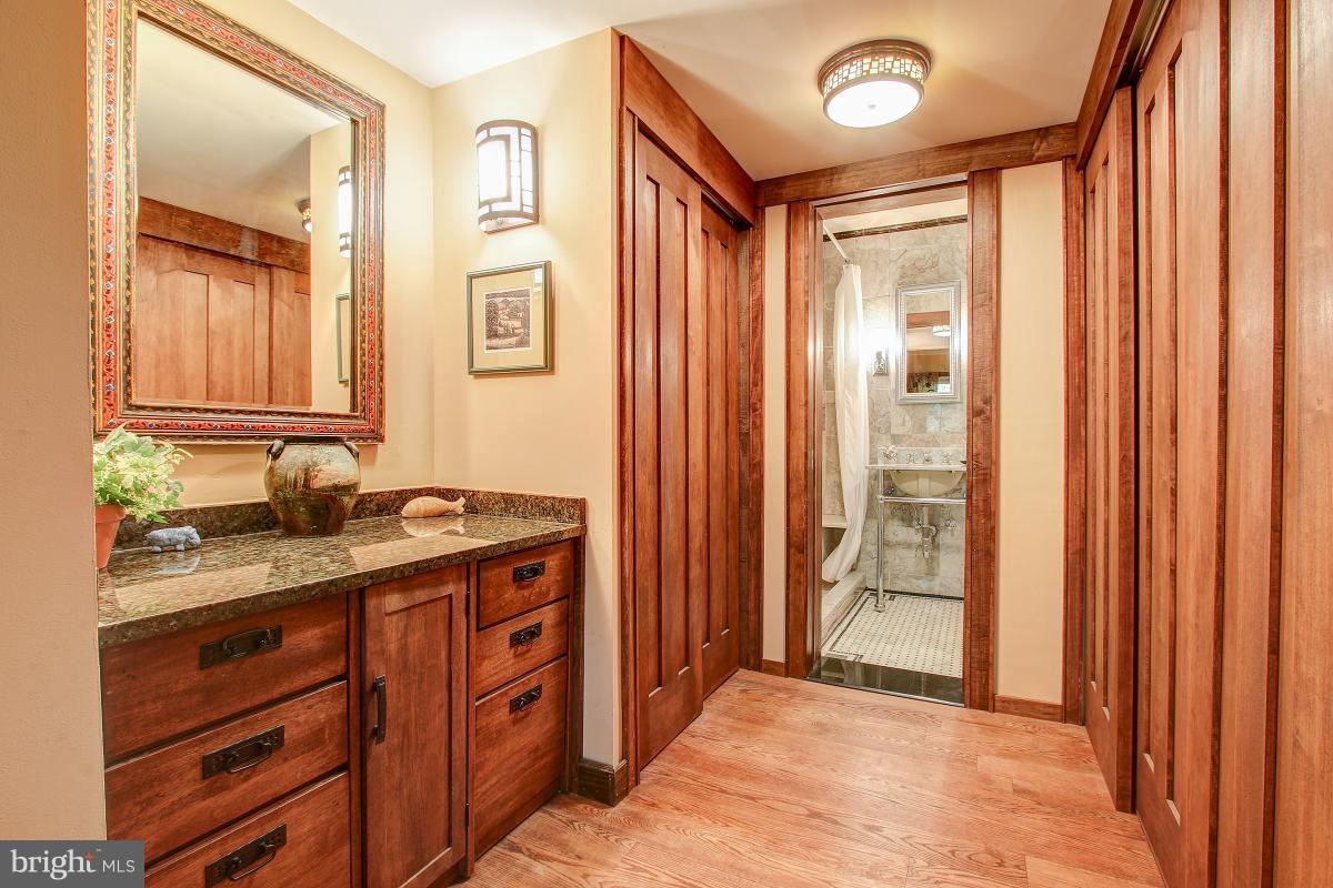2170 Glencourse Lane Reston, VA 20191 - Photo 18 of 29 Attached Owners Bath