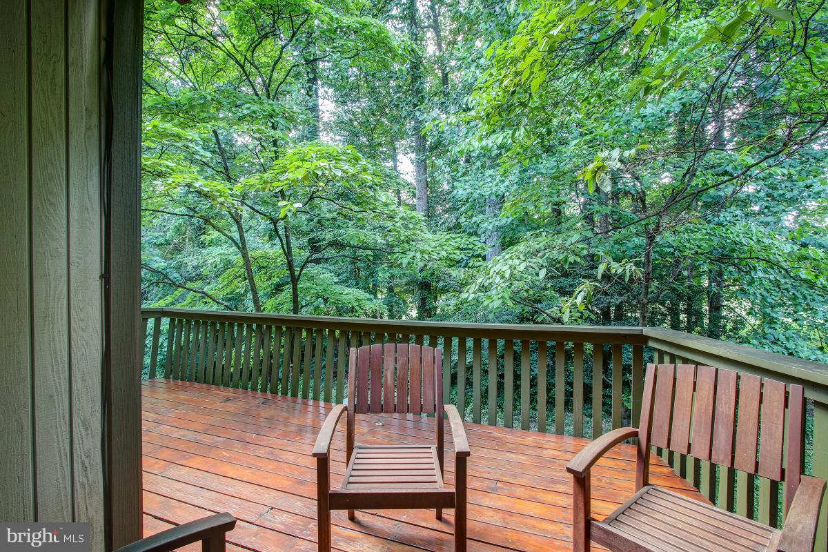 2170 Glencourse Lane Reston, VA 20191 - Photo 7 of 29 Beautiful cedar Deck overlooks golf course