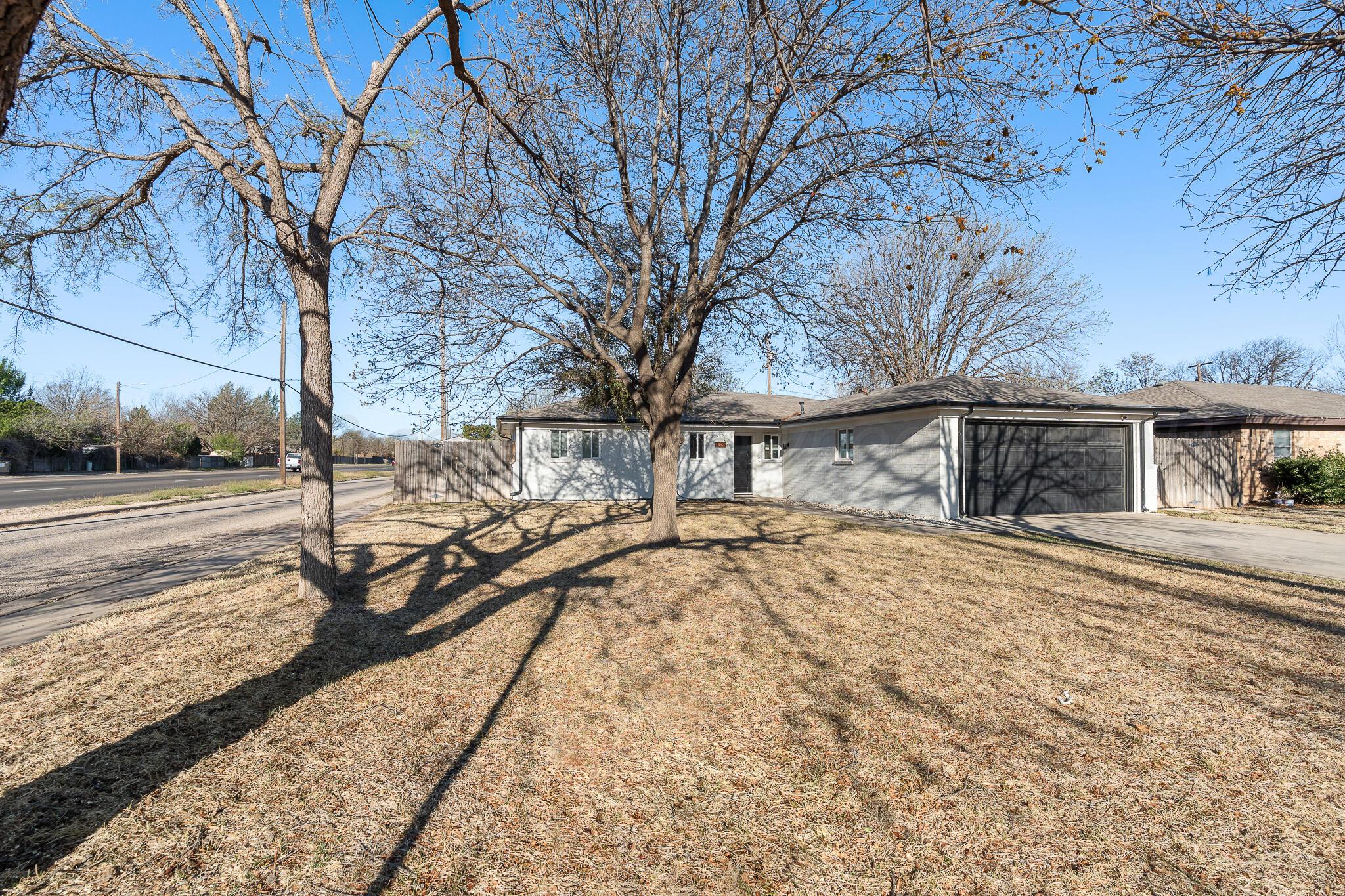 3320 Bedford Road Amarillo, TX 79106 - Photo 2 of 19 Front of House view 2