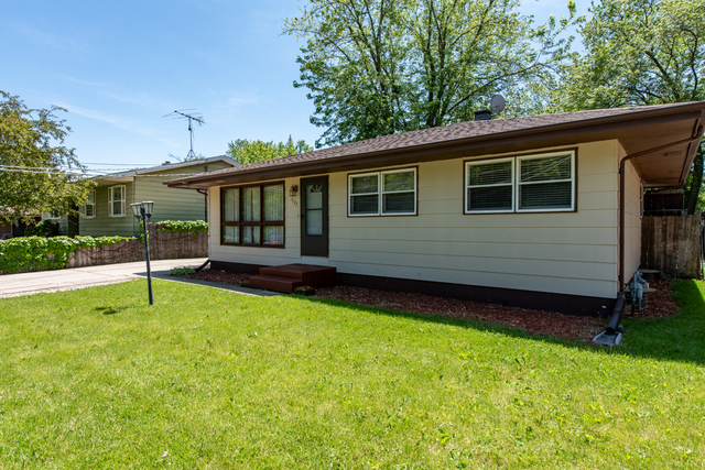 3123 23rd Street Zion, IL 60099 - Photo 2 of 28
