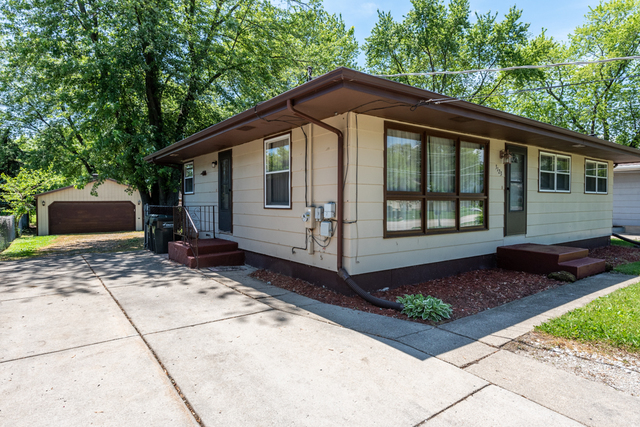 3123 23rd Street Zion, IL 60099 - Photo 3 of 28