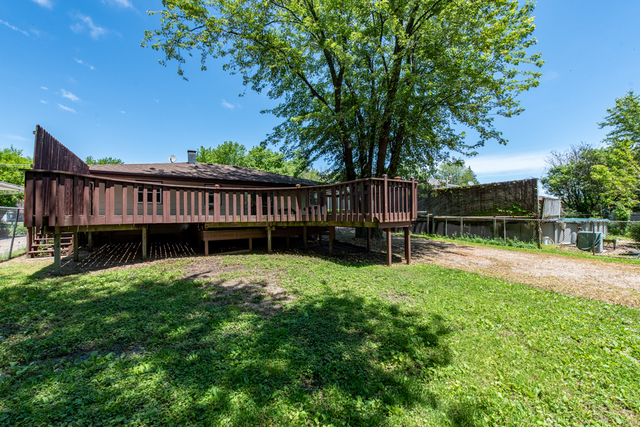 3123 23rd Street Zion, IL 60099 - Photo 6 of 28