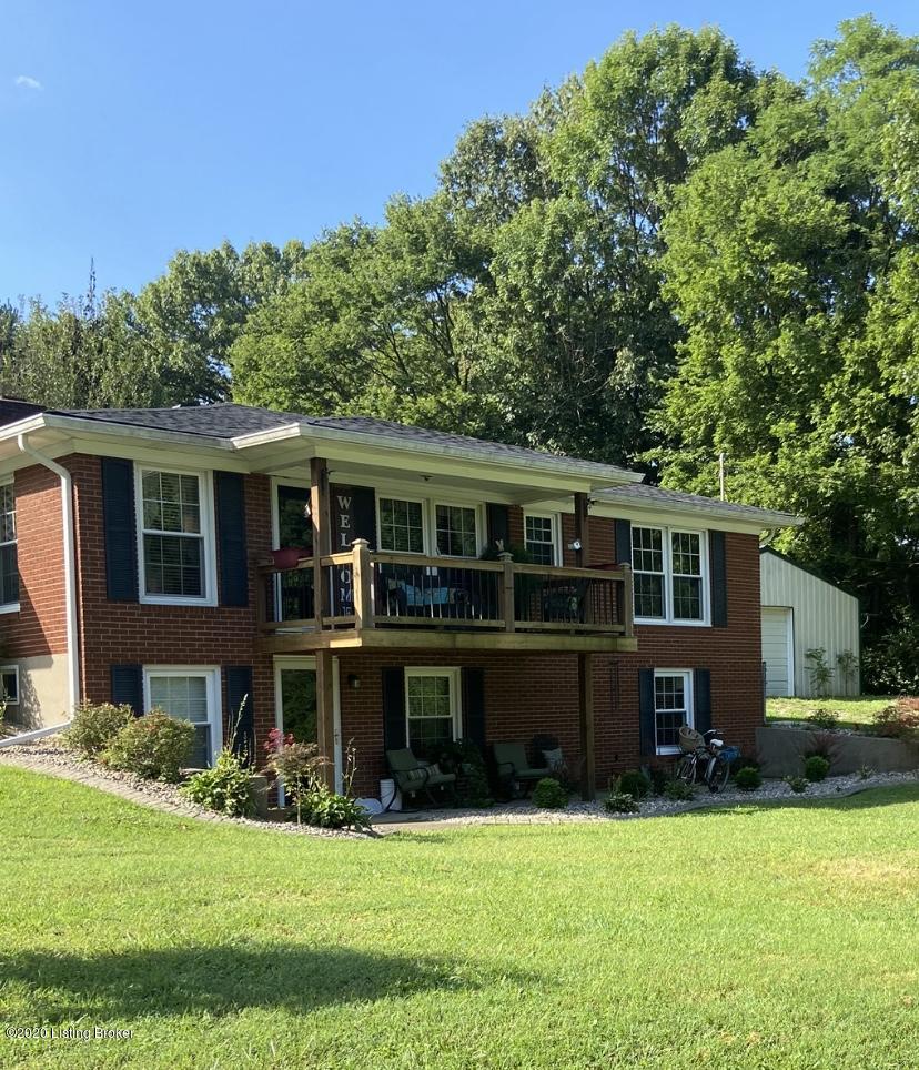 135 Old Road Louisville, KY 40229 - Photo 1 of 17 Old Road Pic 2