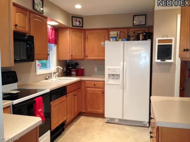 1263 Ford Road Lyndhurst, OH 44124 - Photo 8 of 25
