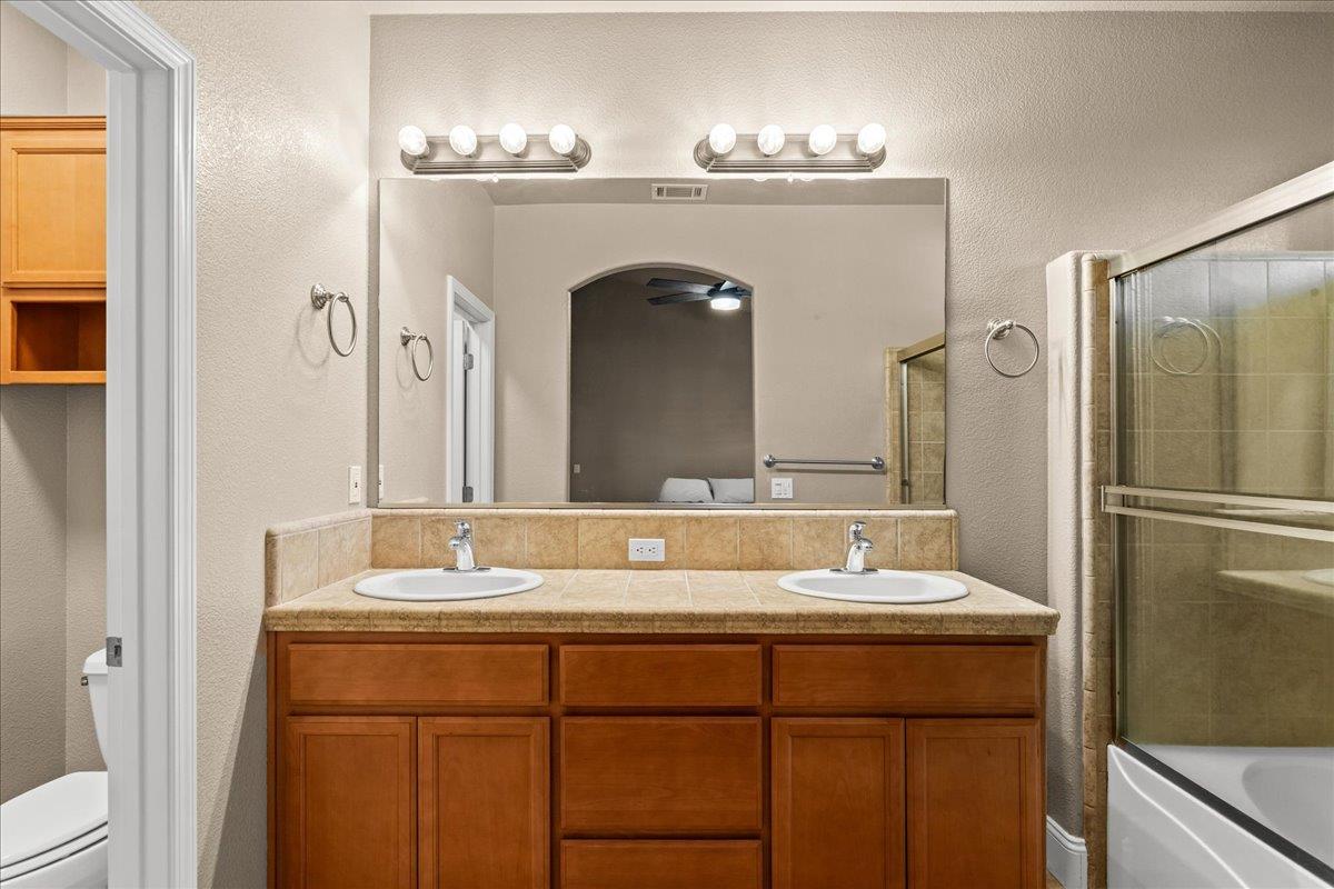 1672 Moonbeam Way Turlock, CA 95382 - Photo 38 of 53