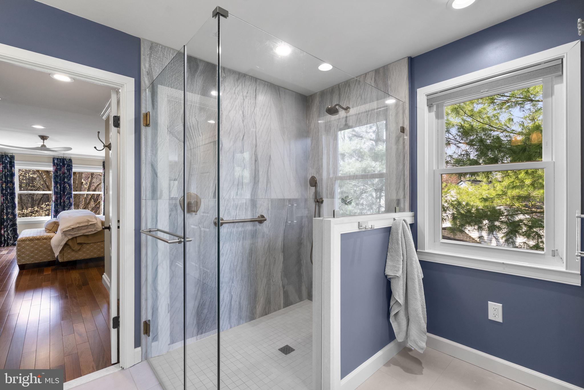 6841 Caravan Court Columbia, MD 21044 - Photo 21 of 41 Owners suite shower