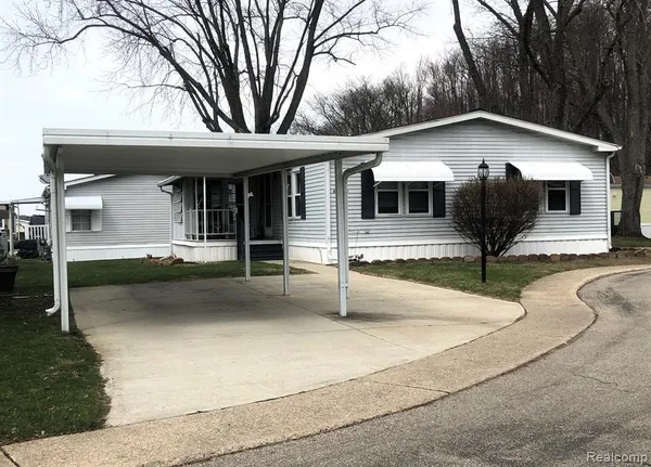 $55,900 | 608 Holly Court, Jonesville, MI 49250