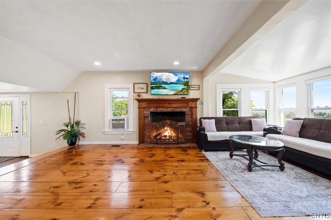 1631 Albring Road Skaneateles, NY 13152 - Photo 5 of 50