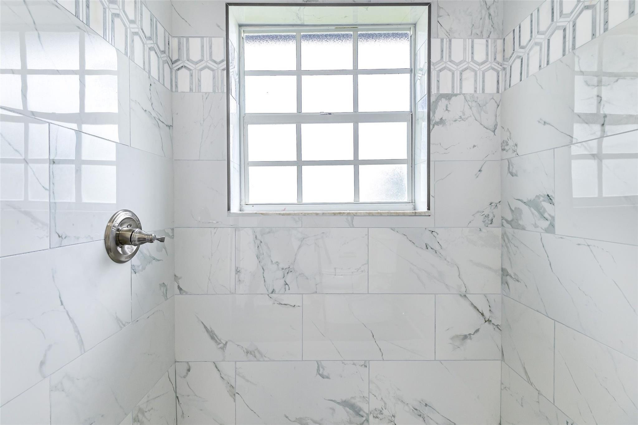 22500 Labrador Street Boca Raton, FL 33428 - Photo 23 of 30 a bathroom with a bathtub