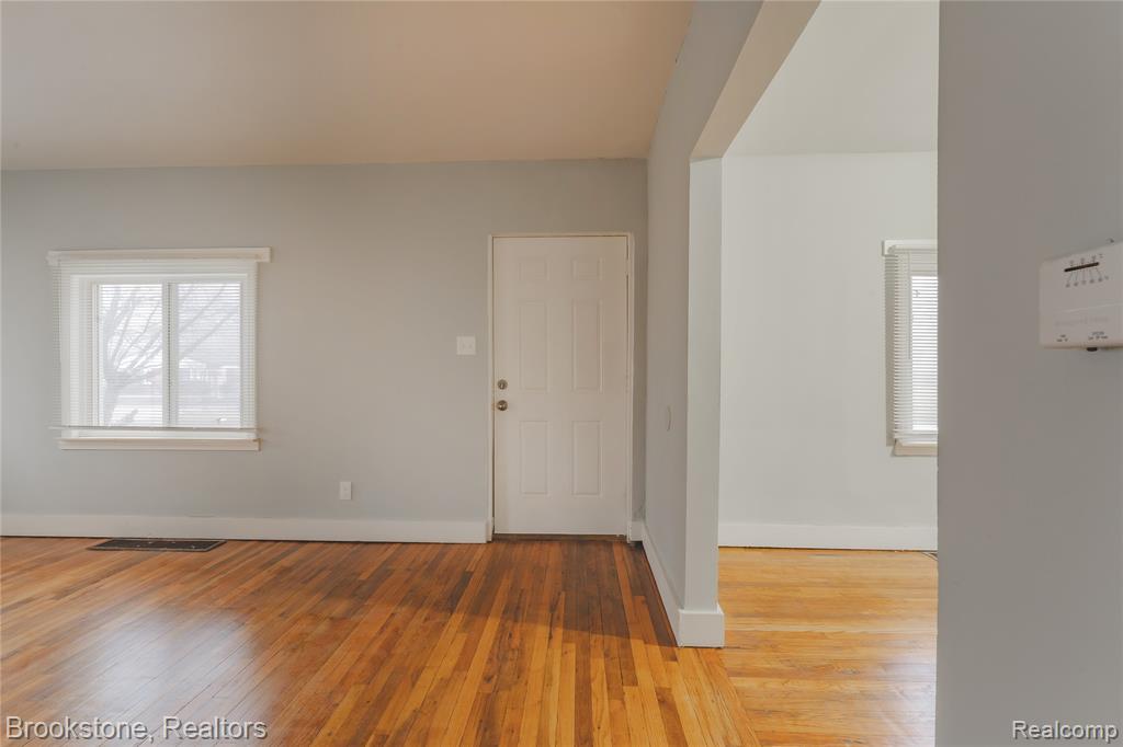 438 Franklin Road Pontiac, MI 48341 - Photo 6 of 30 Gallery Image 6