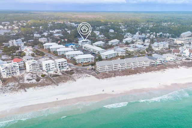 a view of houses with sky view
