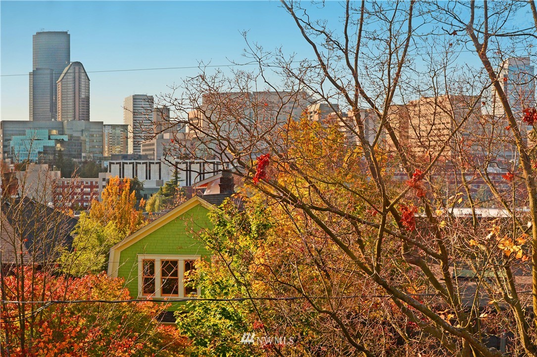 834 15th Avenue Seattle, WA 98122 - Photo 3 of 23