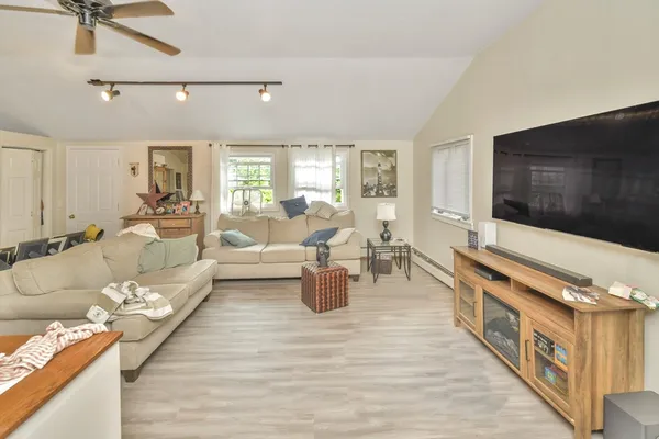 $749,999 | 13 Atwood Street, Kingston, MA 02364