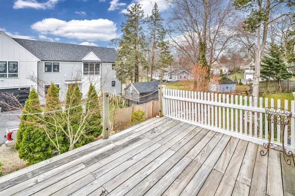 $749,999 | 13 Atwood Street, Kingston, MA 02364