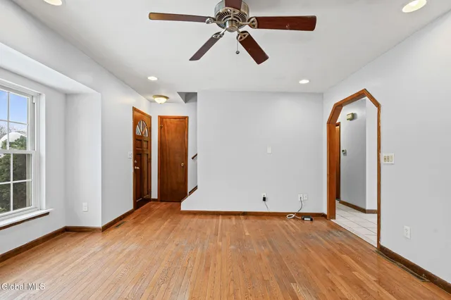 $339,900 | 8 Allyson Court, Colonie, NY 12205