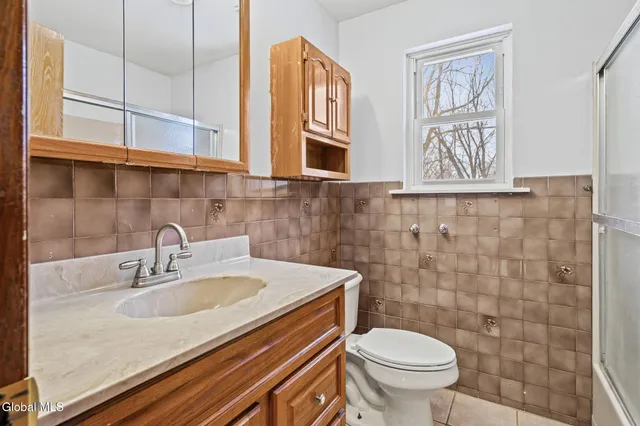 $339,900 | 8 Allyson Court, Colonie, NY 12205