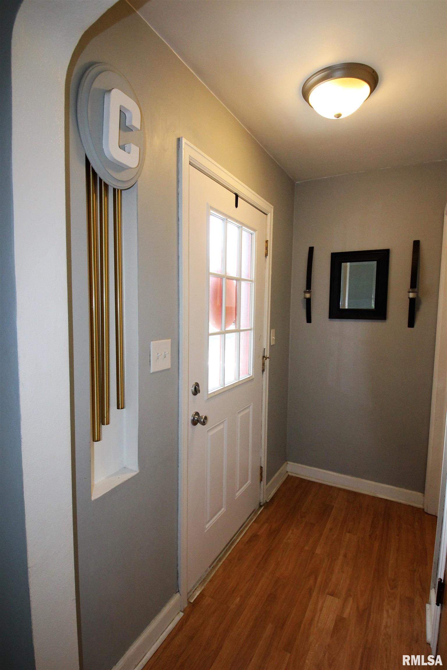 2103 28th Street Rock Island, IL 61201 - Photo 2 of 30