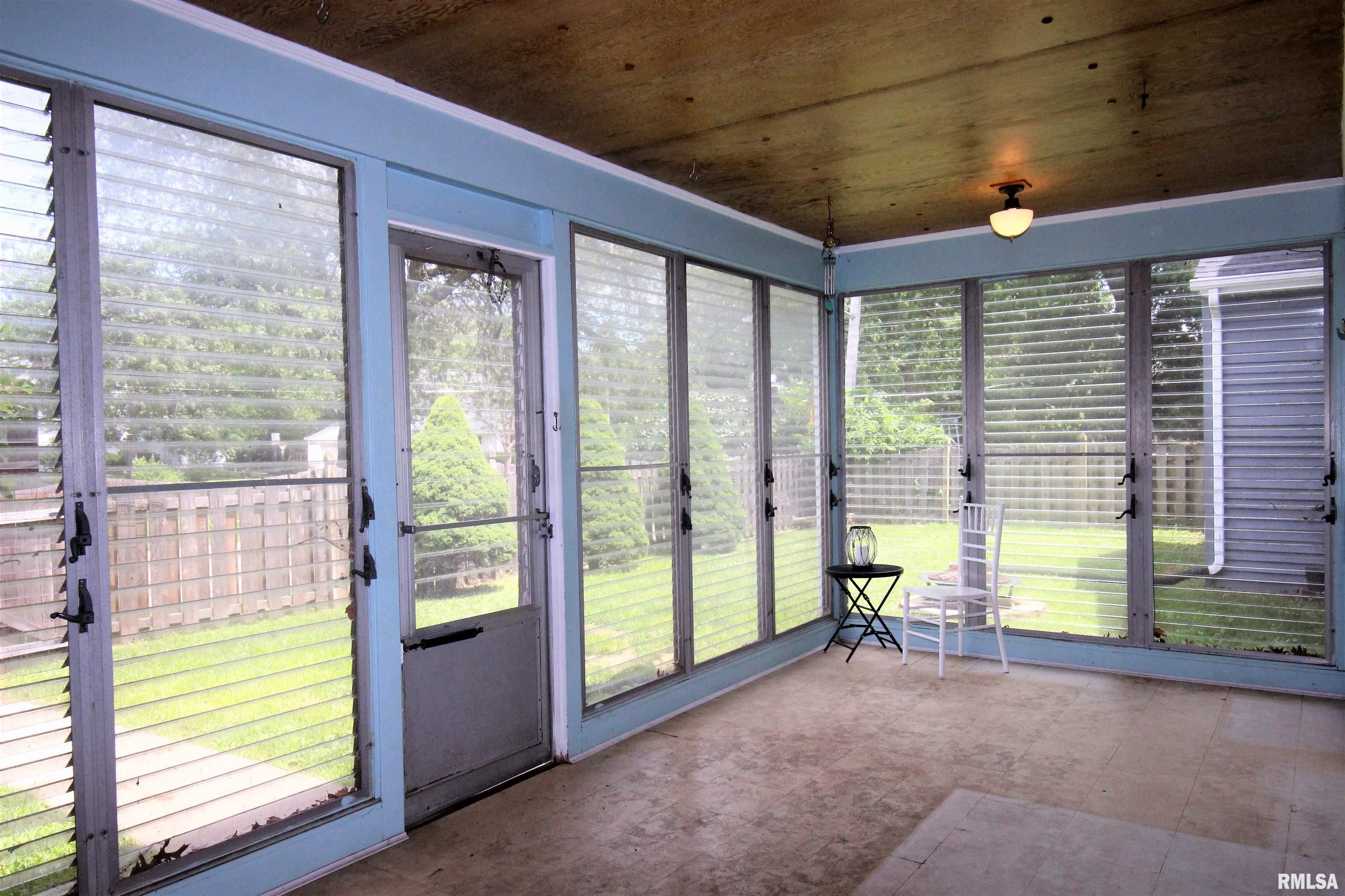2103 28th Street Rock Island, IL 61201 - Photo 21 of 30