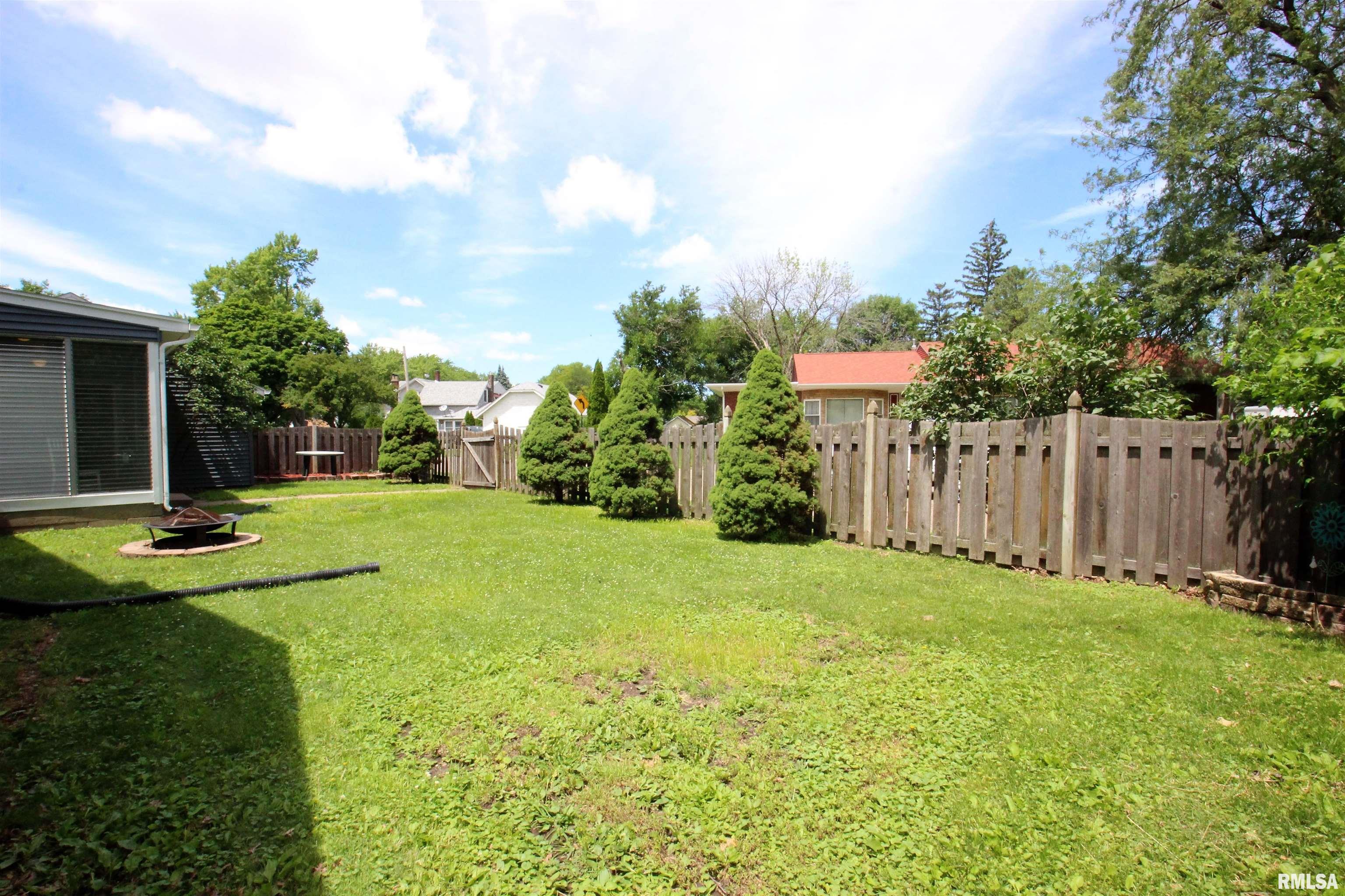 2103 28th Street Rock Island, IL 61201 - Photo 23 of 30