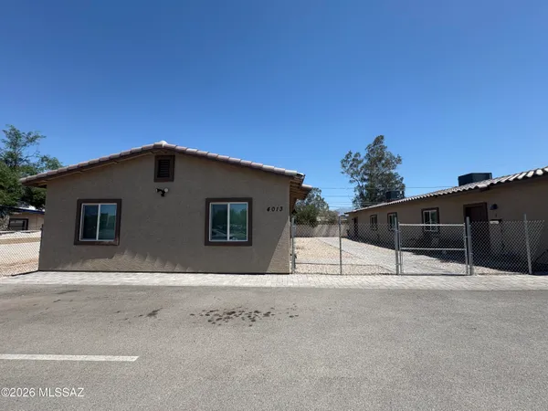 $1,350 | 4013 East 22nd Street, Unit 2, Tucson, AZ 85711