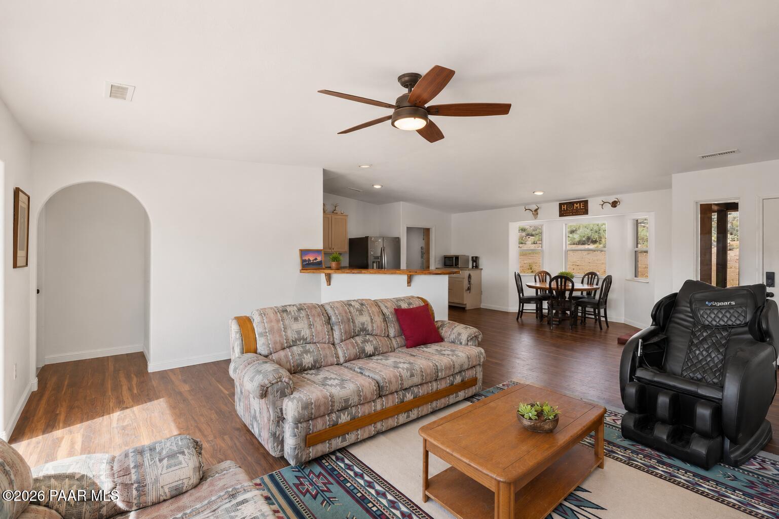 17200 South Dripping Springs Road Mayer, AZ 86333 - Photo 8 of 48 Living Room