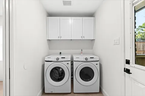 $599,000 | 5826 Dumfries Drive, Houston, TX 77096