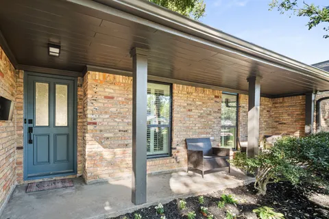 $599,000 | 5826 Dumfries Drive, Houston, TX 77096