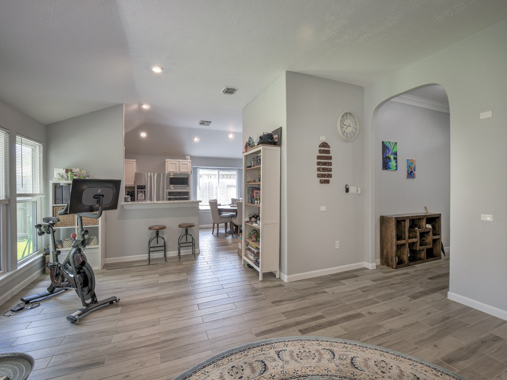 6111 Caroline Green Court Spring, TX 77373 - Photo 5 of 23 View into kitchen