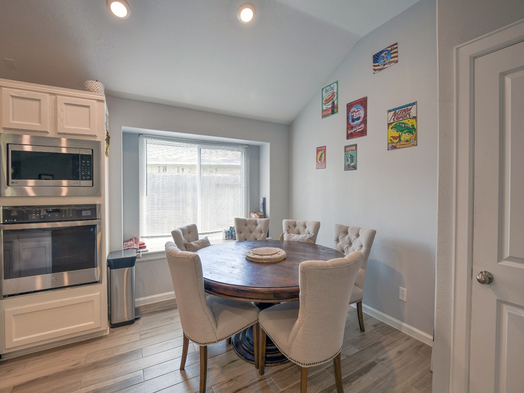 6111 Caroline Green Court Spring, TX 77373 - Photo 8 of 23 Dining