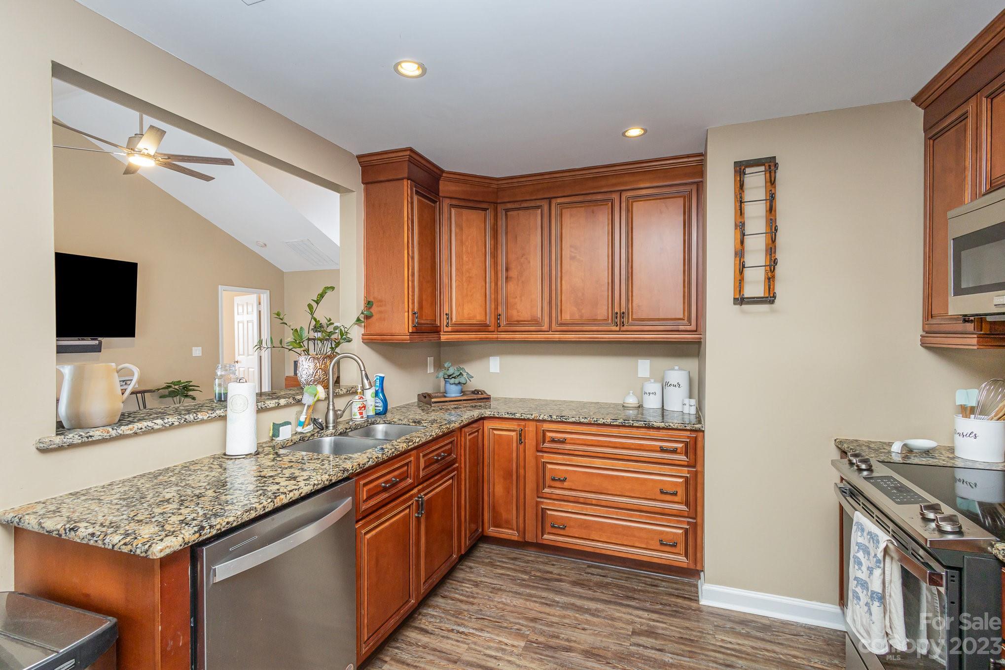 12430 Bravington Road Huntersville, NC 28078 - Photo 7 of 32 Gallery Image 7