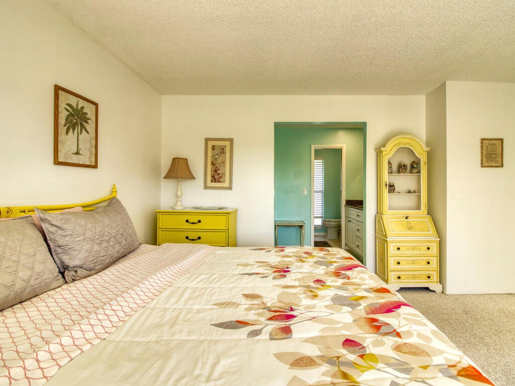 150 Teryl Road, Unit 4 Naples, FL 34112 - Photo 22 of 36 Photo 22