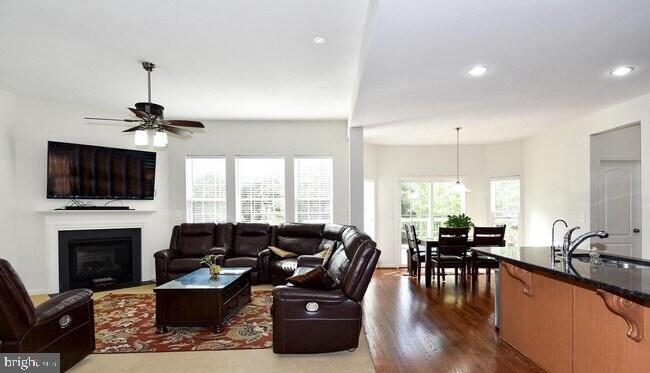 25009 Virginia Pine Court Chantilly, VA 20152 - Photo 19 of 42