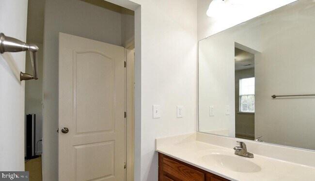 25009 Virginia Pine Court Chantilly, VA 20152 - Photo 30 of 42