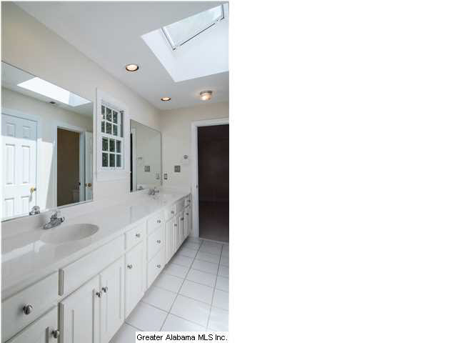 2052 Magnolia Ridge Birmingham, AL 35243 - Photo 24 of 32
