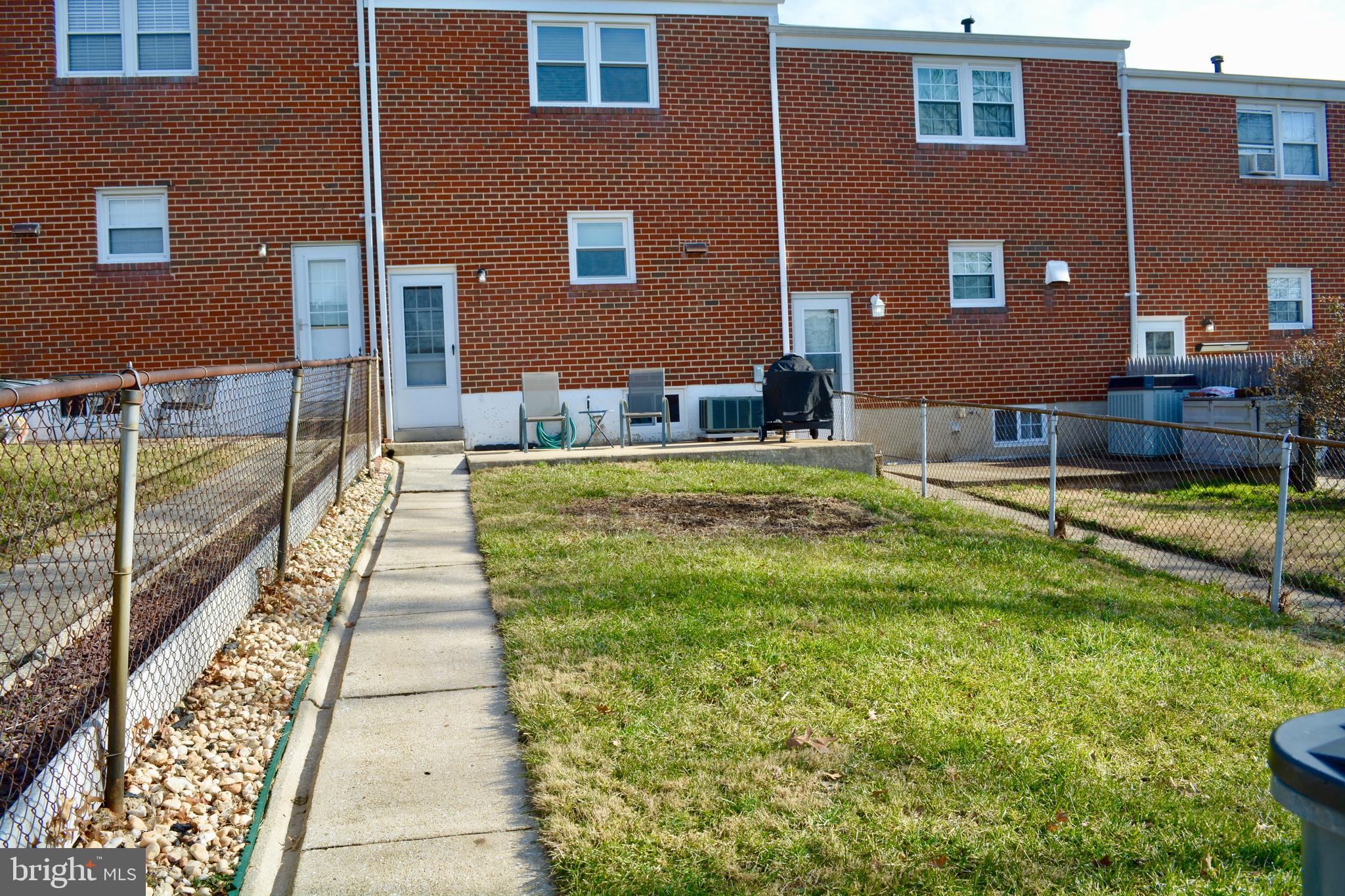 5656 Braxfield Road Baltimore, MD 21227 - Photo 3 of 28