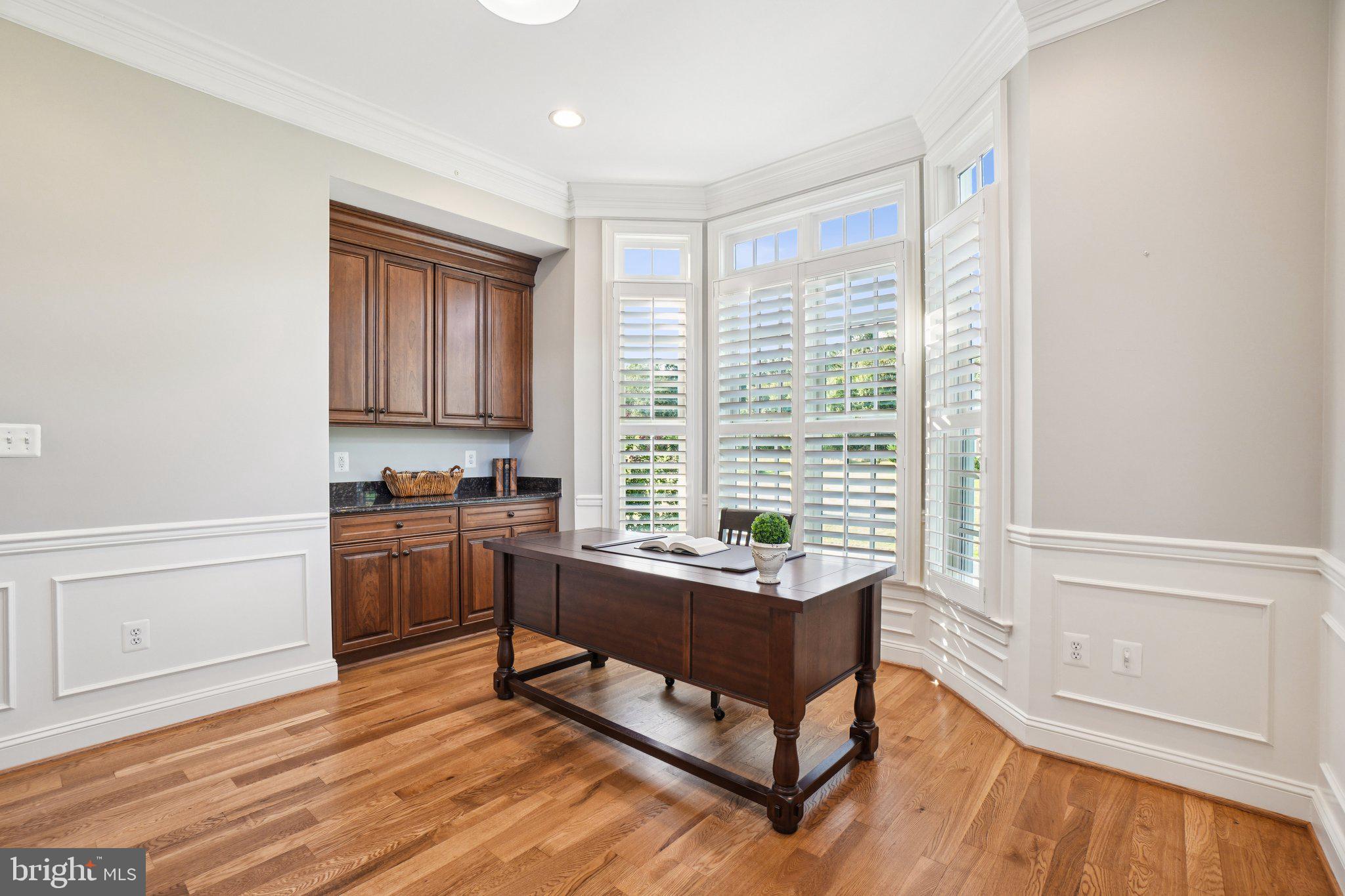 20872 Eckbo Drive Leesburg, VA 20175 - Photo 28 of 96 Main Level Office