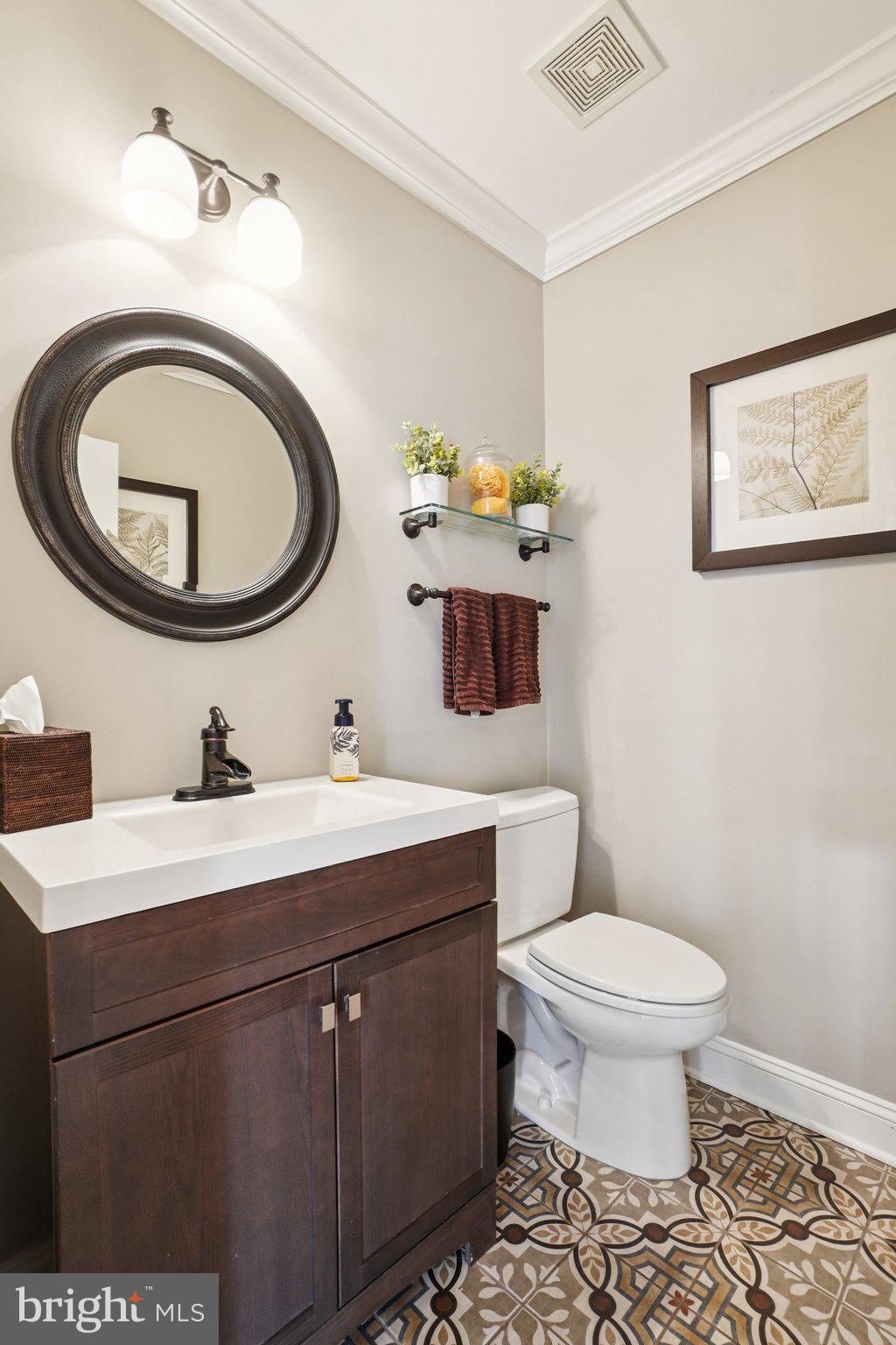 20872 Eckbo Drive Leesburg, VA 20175 - Photo 33 of 96 Main Level Half Bath