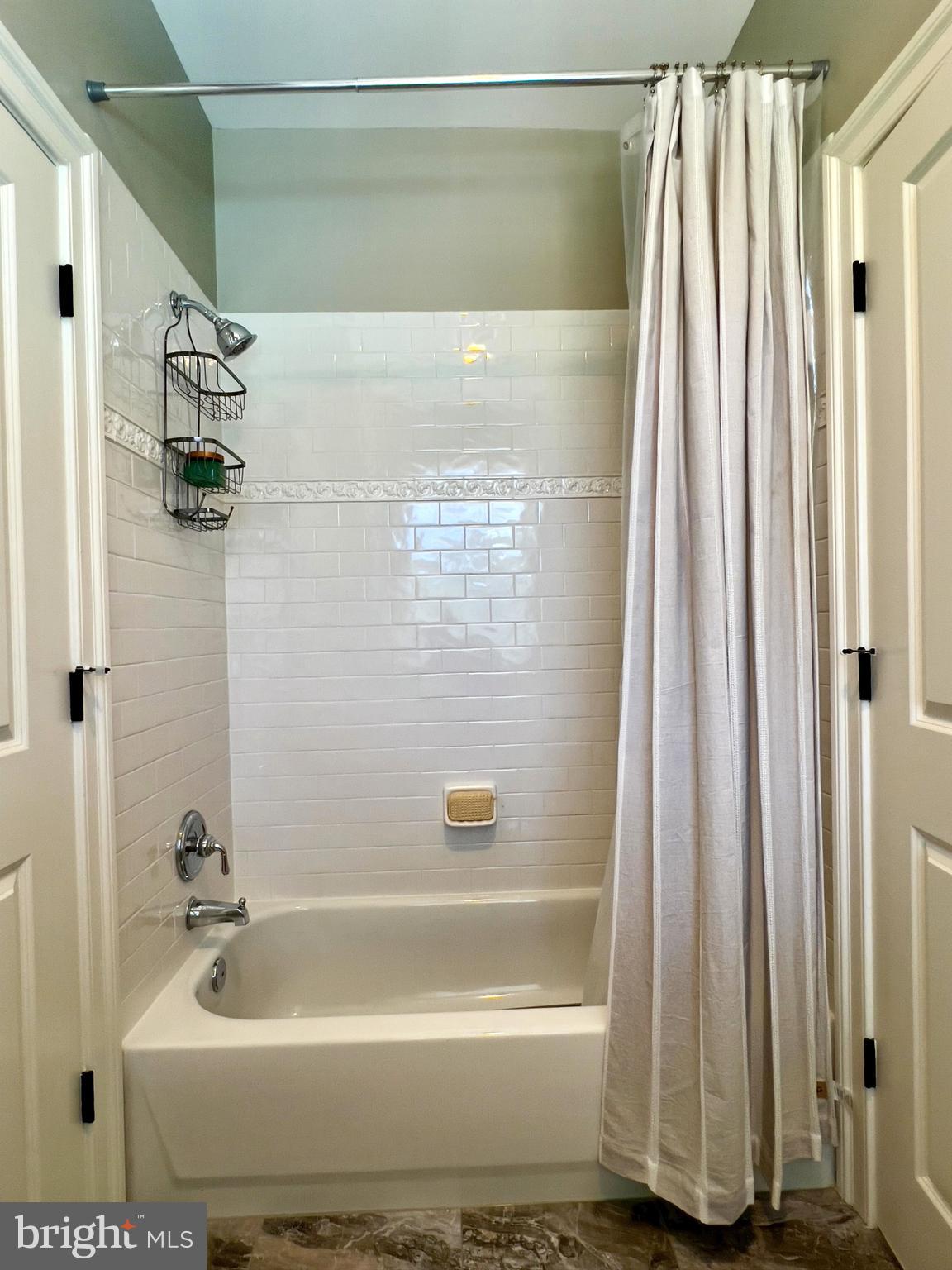 20872 Eckbo Drive Leesburg, VA 20175 - Photo 57 of 96 Tile Surround