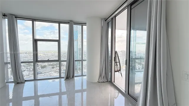 $790,000 | 851 Northeast 1st Avenue, Unit 3700, Miami, FL 33132