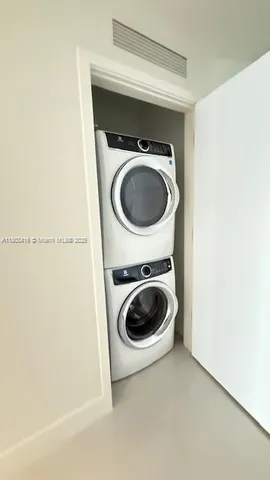 $790,000 | 851 Northeast 1st Avenue, Unit 3700, Miami, FL 33132